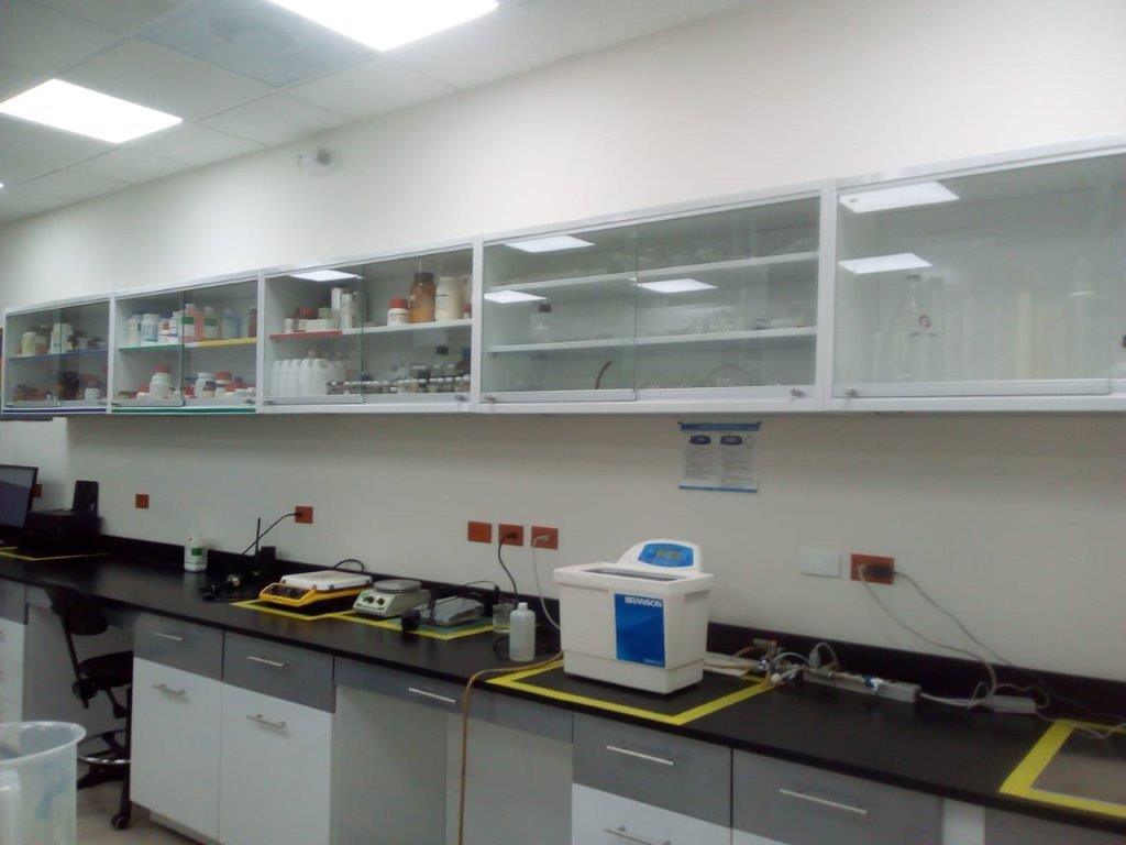 Mesa de trabajo para laboratorio alimentario